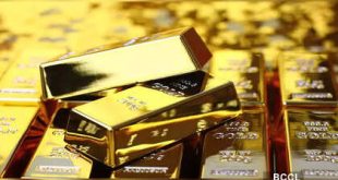 Gold price declines 1% after Trump comments, inflation data