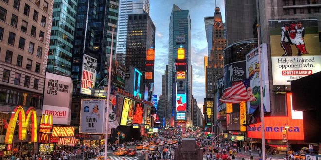 A New Way to Make Money Has Arrived Run Outside Naked When the Google Maps Street View Car Passes