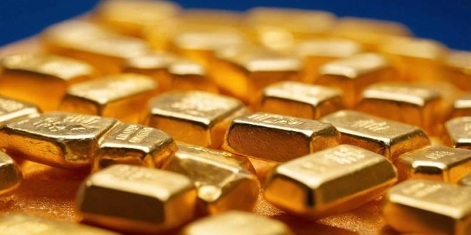 Gold Declines Amid Trade Progress, Tariff Deadline Delay