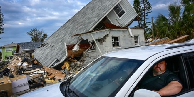 Hurricane risk in Florida is escalating. Home insurance is harder to get.